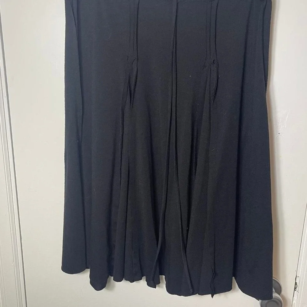 vintage paper tag Black pleated midi skirt with elastic waistband - Picture 7 of 7
